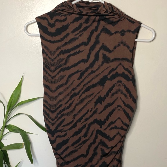 Body con Dress🤩 - Picture 2 of 4